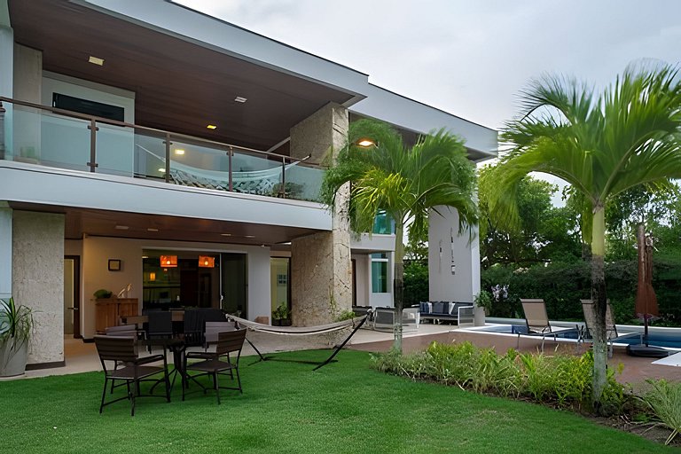 Casa Luxo Mar & Sossego no Melhor Cond. Guarajuba