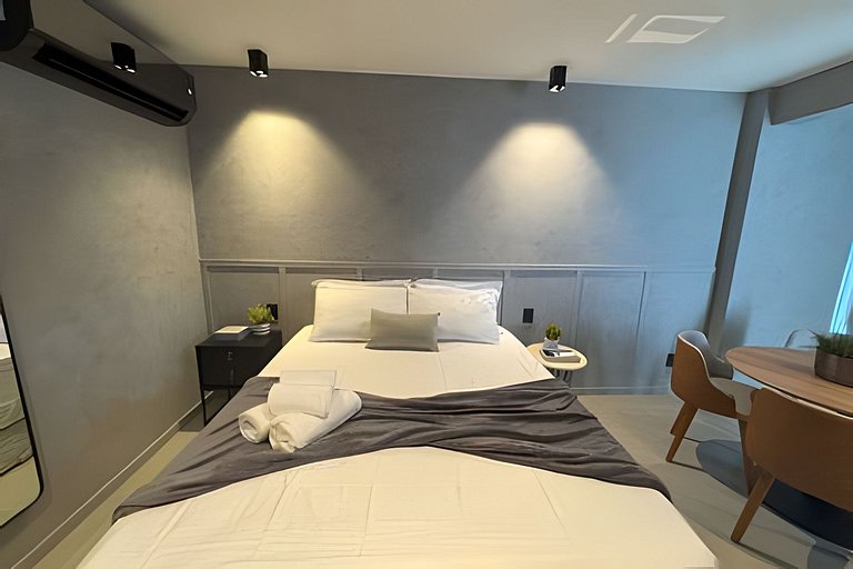 Studio Moderno em Salvador c/ Rooftop Sensacional